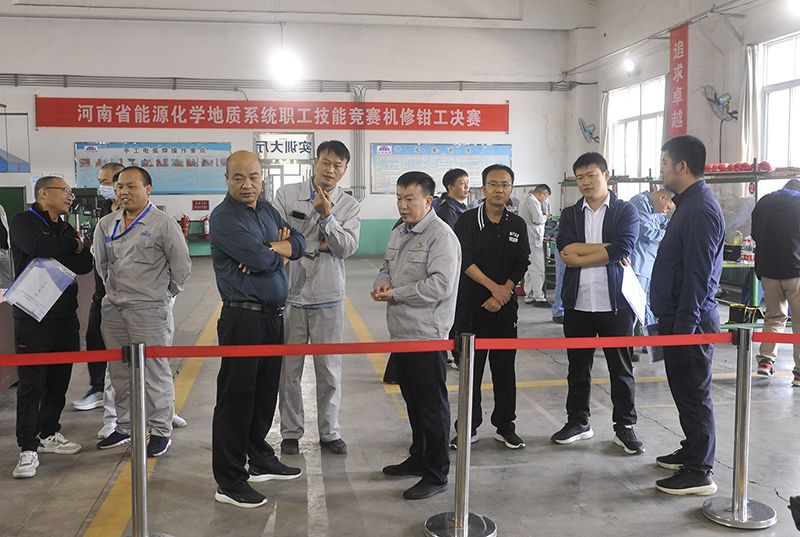 河南省能源化学地质系统职工职业技能竞赛机修钳工决赛在濮阳园区成功举办 ——濮阳园区包揽个人前四名，获团体第一名
