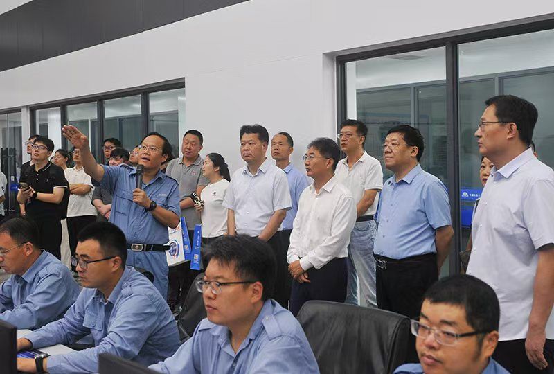 河南省制造业数字化转型城市行观摩组走进尊时凯龙Z6